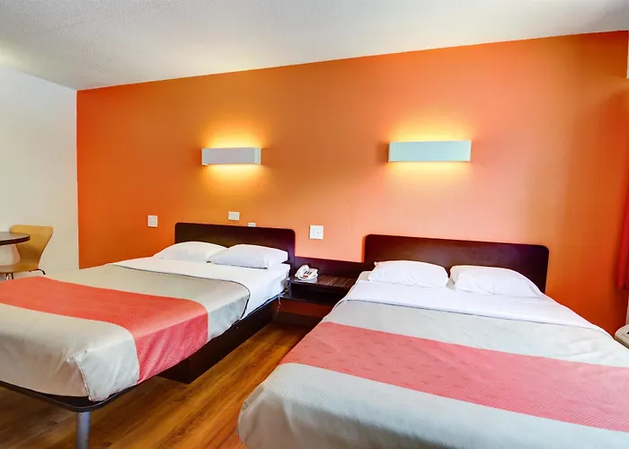 Top Plaza Hotels in Kansas City