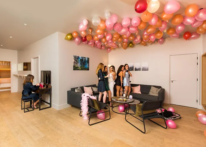 London's Innovative Pod Hotel Accommodations