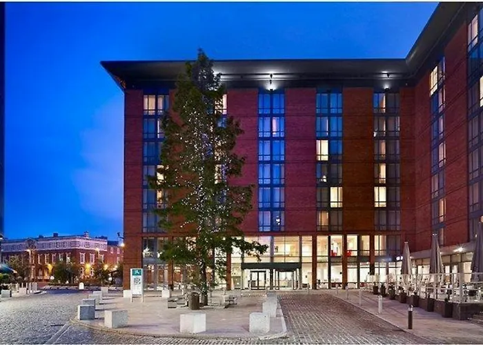 Discover the Best Hotels by Birmingham New Street in Birmingham, UK