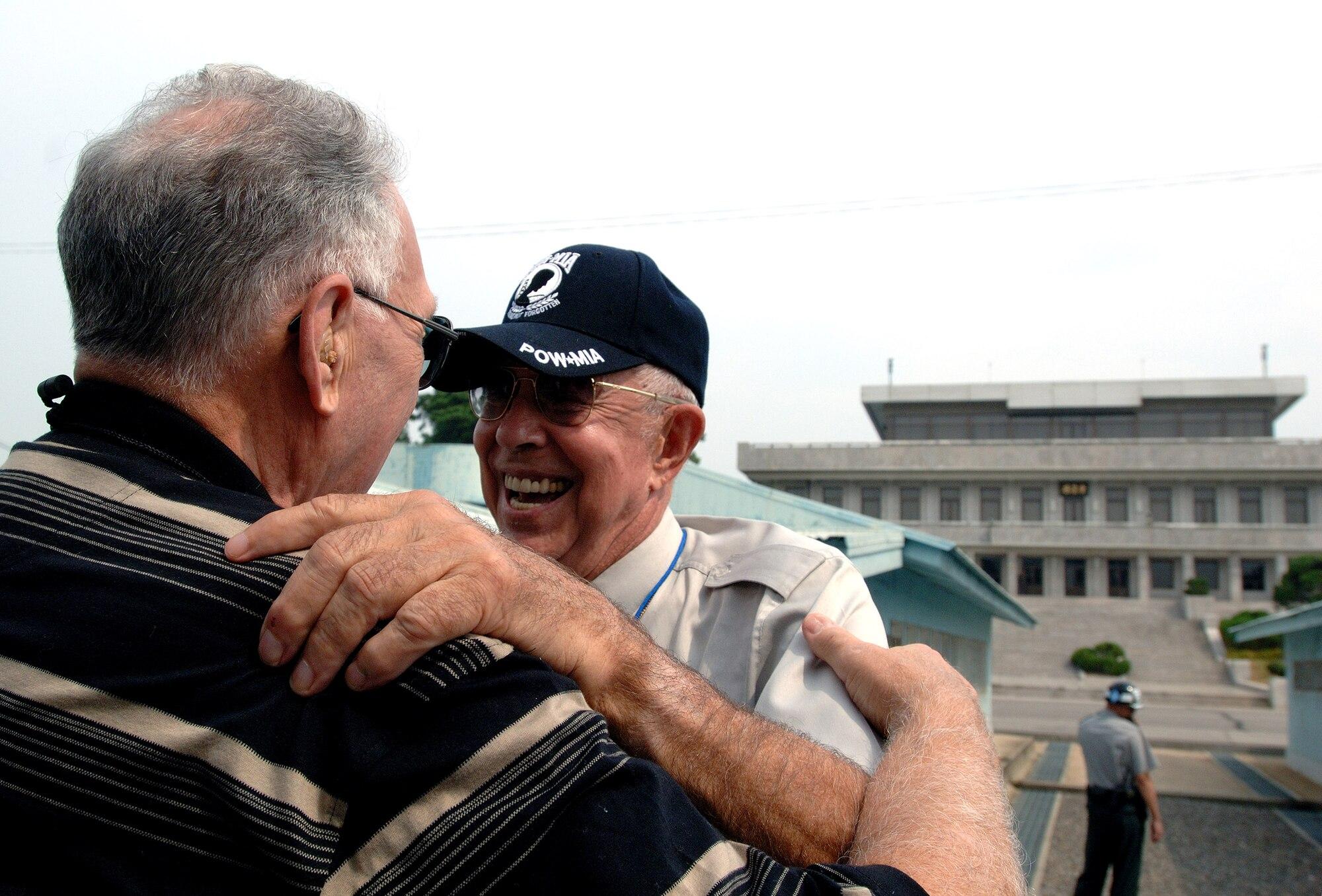 Korean War veterans leading different lives reunite > Air Force ...