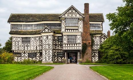 Half timbered Elizabethan Little Moreton Hall in Congleton, Cheshire