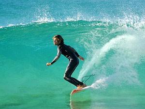 Surfing-sunshine-coast
